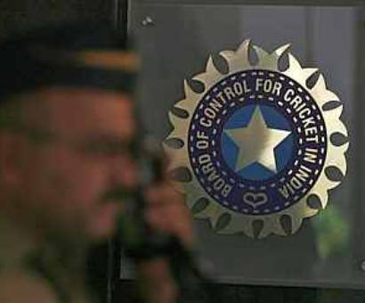 Spot-fixing probe: Delhi Police seeks CCTV footage