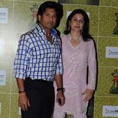 Wedding anniversary wishes galore for Sachin Tendulkar