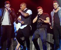 British band Blue faces money issues