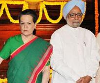 At UPA anniversary bash, Sonia, PM dispel talk of rift