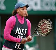 Desperate Serena Williams aims to clinch French Open title